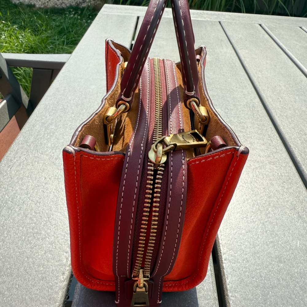 COACH ROGUE 17 - Picture 3 of 13